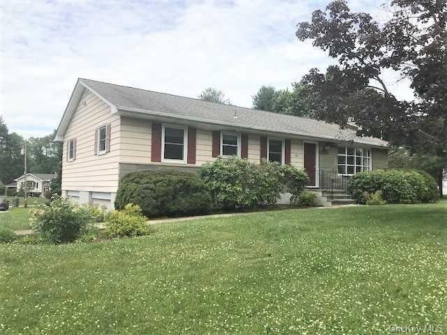 9 Shale Dr, Wappingers Falls, NY 12590 - photo 1