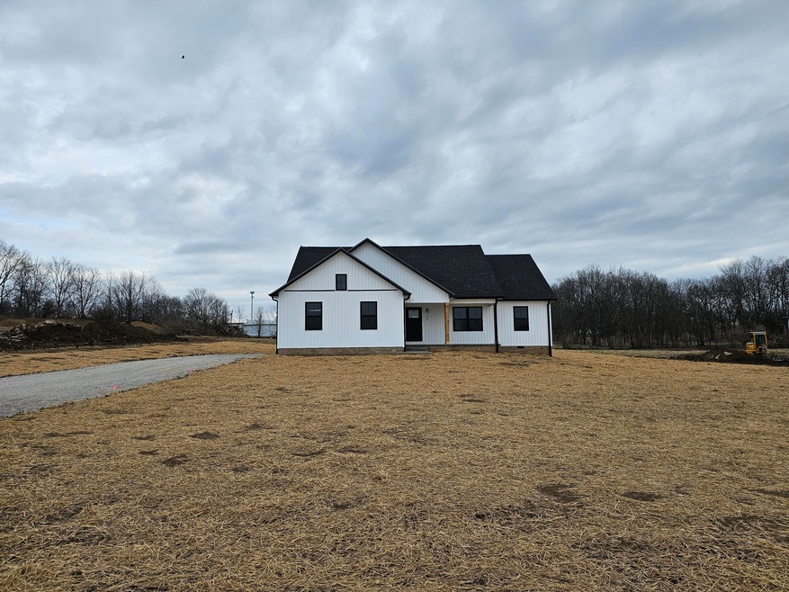 132 Gracelynn Cir, Harrodsburg, KY 40330 - photo 1