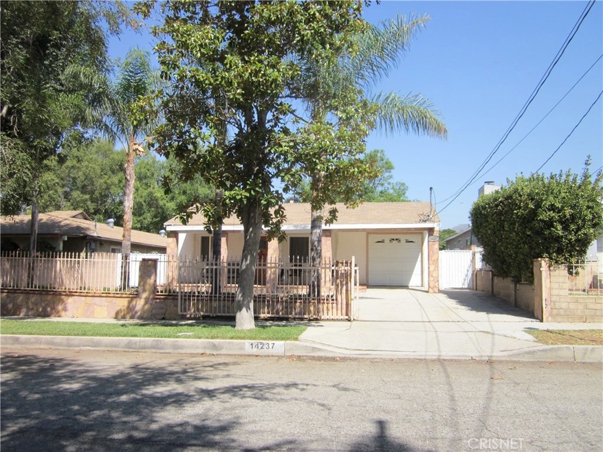 14237 Dyer St, Sylmar, CA 91342 - photo 1