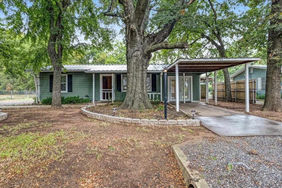 131 Pearce Dr, Pottsboro, TX 75076 - photo 1