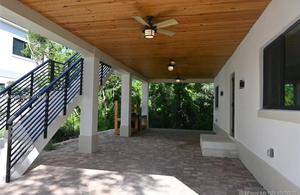 14 Coral Dr unit 1, Key Largo, FL 33037 - photo 1