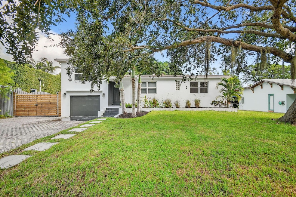 711 NE 8th Ave, Boynton Beach, FL 33435 - photo 1