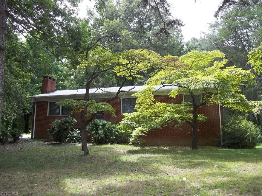 930 Breeze Hill Rd, Asheboro, NC 27203 - photo 1