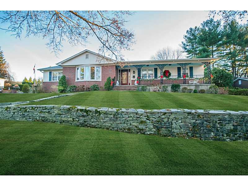 94 Greening Ln, Cranston, RI 02920 - photo 1