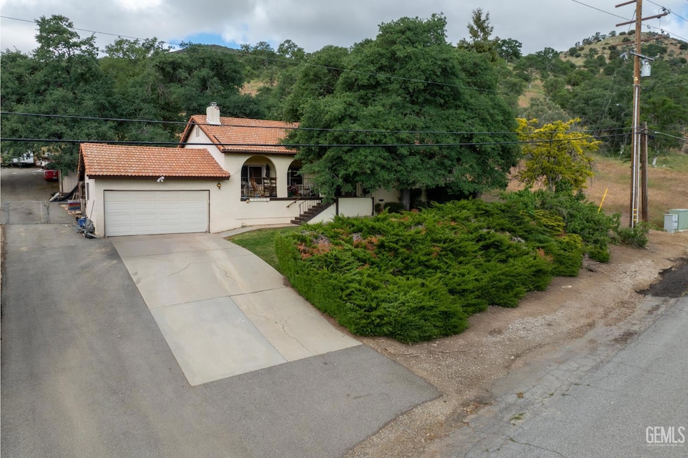 22217 Valley Vista Dr, Tehachapi, CA 93561 - photo 1