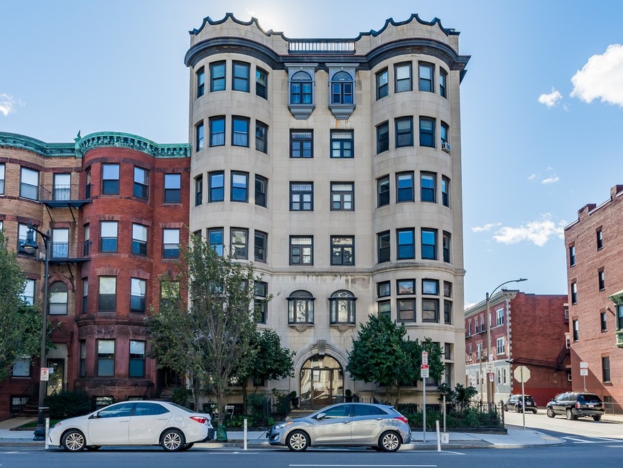 857 Beacon St unit 31, Boston, MA 02215 - photo 1