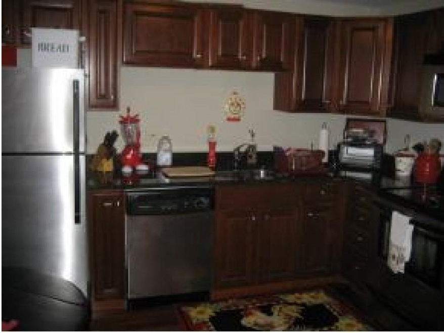 92 E Broadway unit 32, Derry, NH 03038 - photo 1