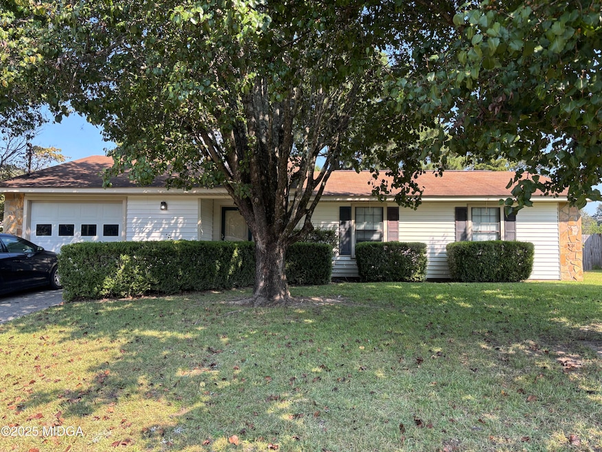 409 Fieldstone Rd, Warner Robins, GA 31093 - photo 1