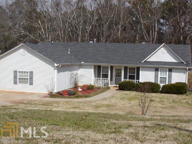2035 Ross Ln, Locust Grove, GA 30248 - photo 1
