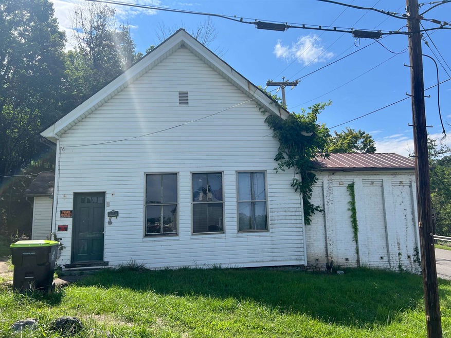 8 Bertha St, Pulaski, VA 24301 - photo 1