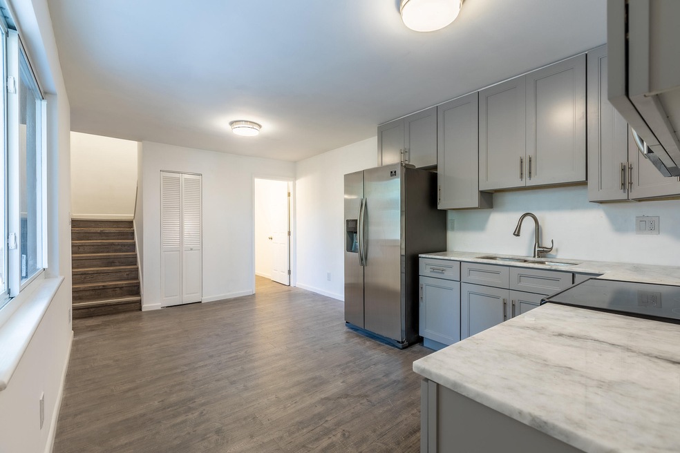 3326 Duck Avenue 01