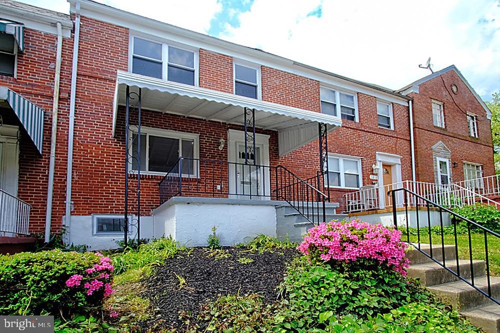 1016 Mount Holly St, Baltimore, MD 21229 - photo 1