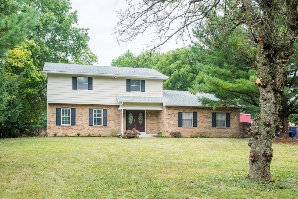 1141 Fairway Blvd, Columbus, OH 43213 - photo 1