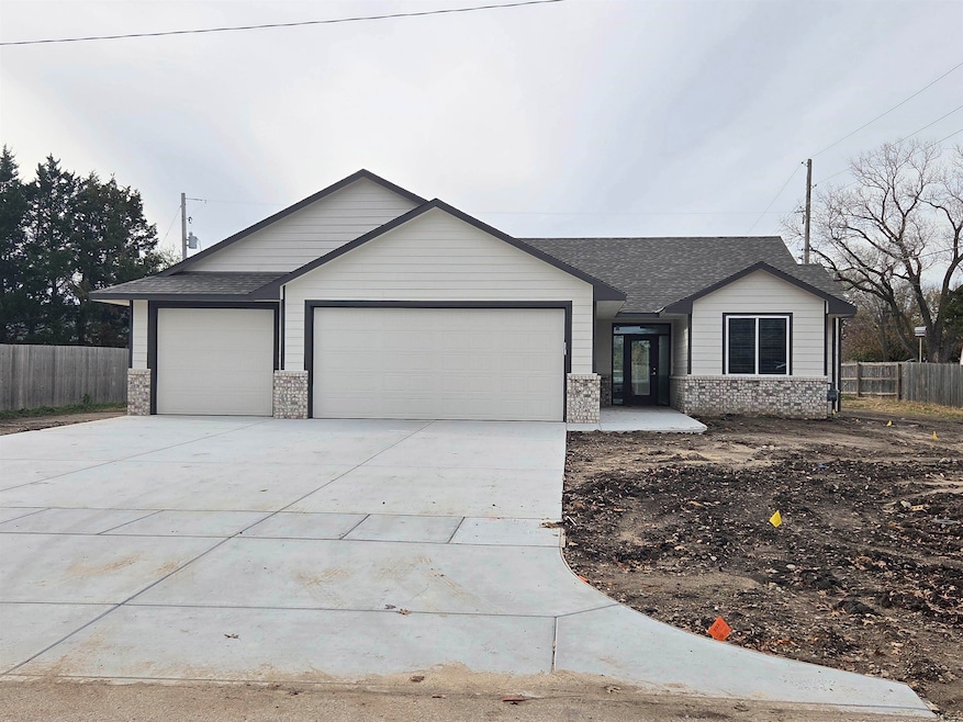 1107 N Main St, Rose Hill, KS 67133 - photo 1