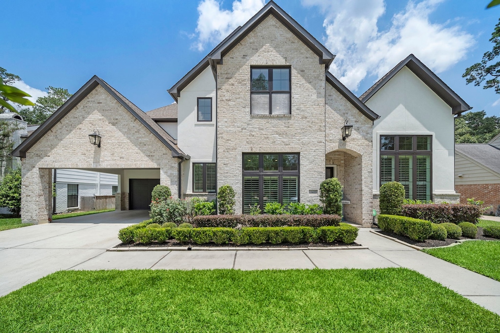 13822 Woodthorpe Ln, Houston, TX 77079 - photo 1