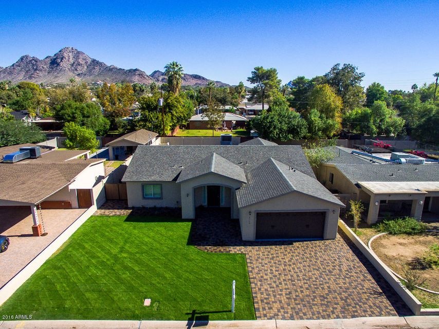 BRAND NEW 2016 BUILT HOME!!