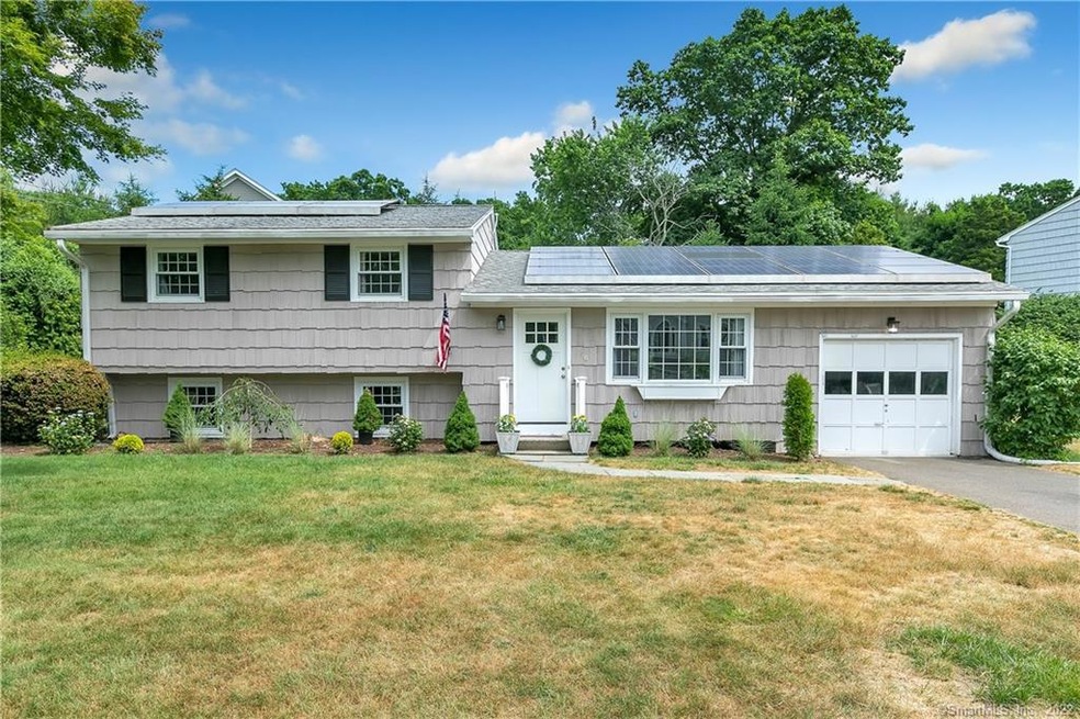 266 Papermill Ln, Fairfield, CT 06824 - photo 1