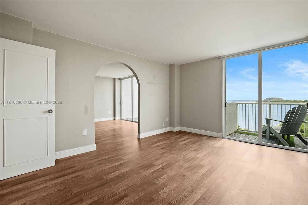 The Brickell Biscayne unit 10K, Miami, FL 33129 - photo 1