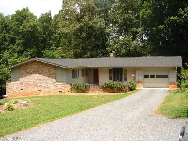 554 Kennedy Country Dr, Asheboro, NC 27205 - photo 1