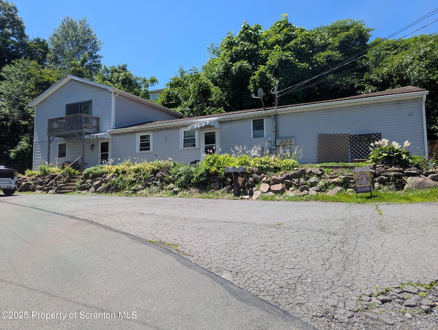 135 8th St, Blakely, PA 18447 - photo 1