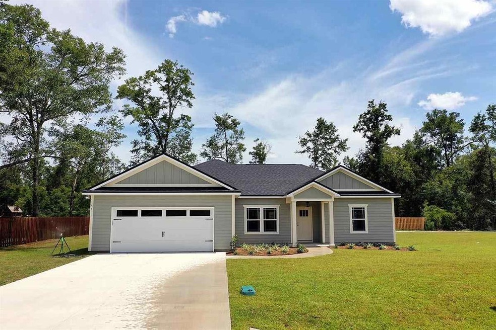328 Parkside Cir, Crawfordville, FL 32327 - photo 1