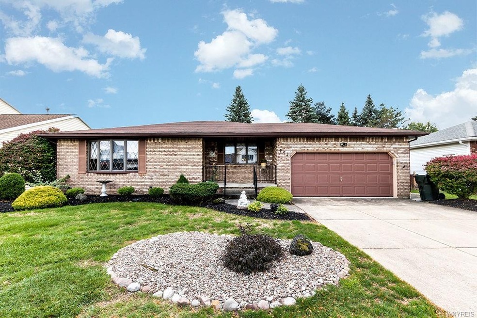 607 Fairmont Ave, North Tonawanda, NY 14120 - photo 1