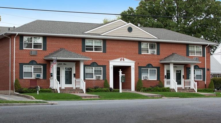 64 Gibson Blvd unit 2B, Valley Stream, NY 11581 - photo 1