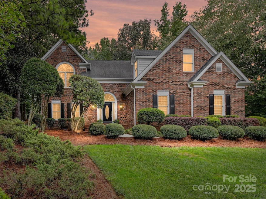 Pending $825,000 • Co-Listing Agent