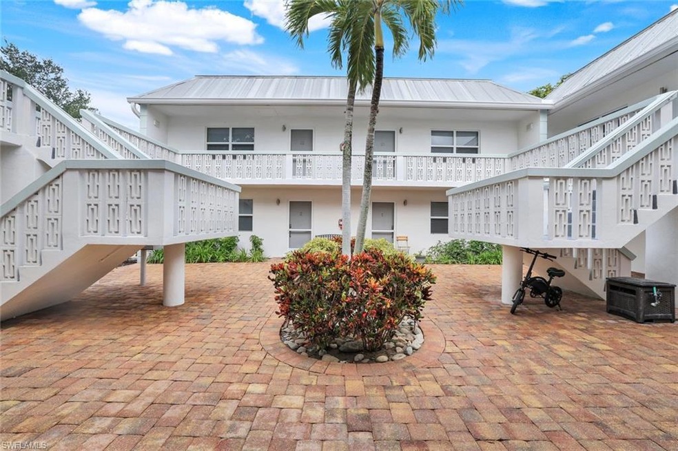 780 10th Ave S unit 22, Naples, FL 34102 - photo 1