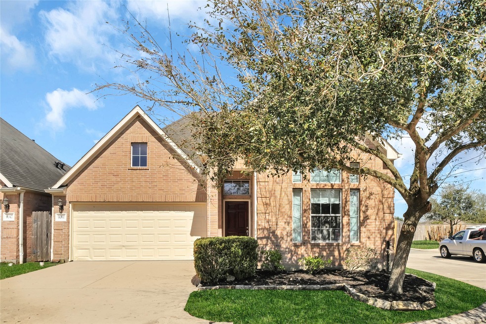 9051 Fuqua Villas Ln, Houston, TX 77075 - photo 1