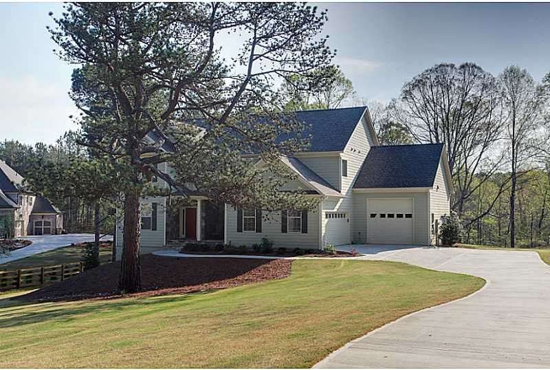 Exterior Front. Surrounded by a beautiful communit