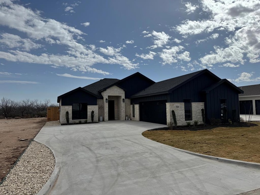 5446 Riviera Ln, San Angelo, TX 76904 - photo 1