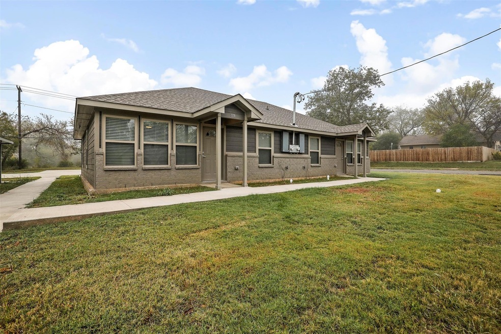 328 W Munson St, Denison, TX 75020 - photo 1