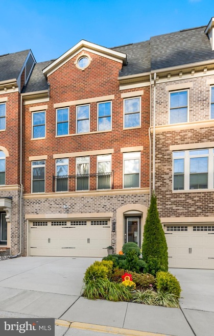 7204 Holywell Ln, Falls Church, VA 22043 - photo 1