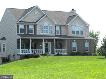 112 Junction Overlook, Strasburg, VA 22657 - photo 1