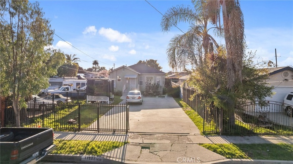 11721 Antwerp Ave, Los Angeles, CA 90059 - photo 1