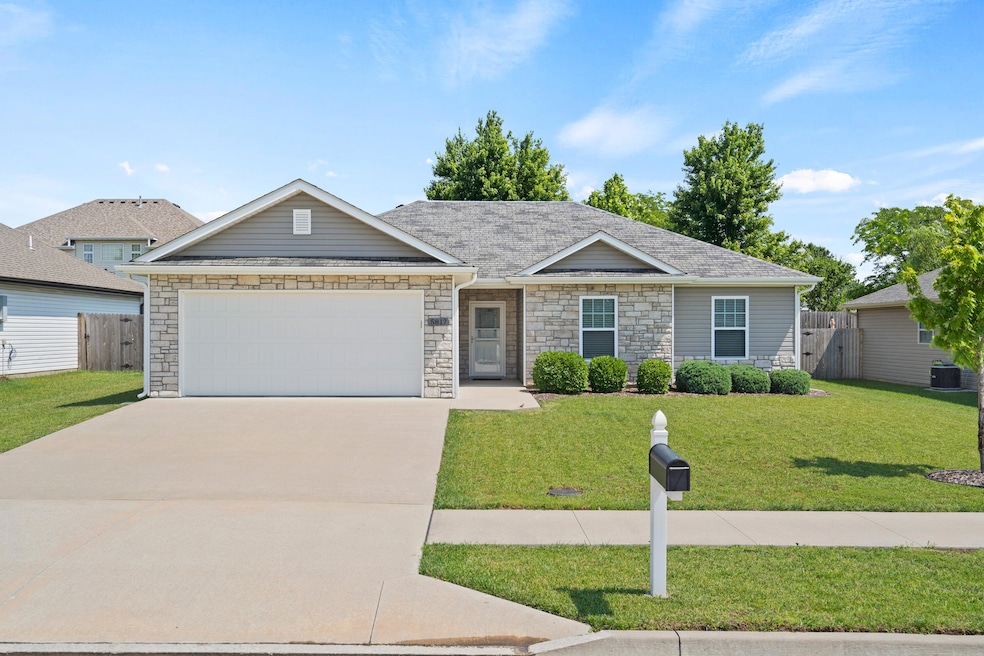 5817 Geyser Blvd