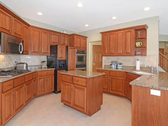 12406 Huntleigh Rd, Homer Glen, IL 60491 - photo 1