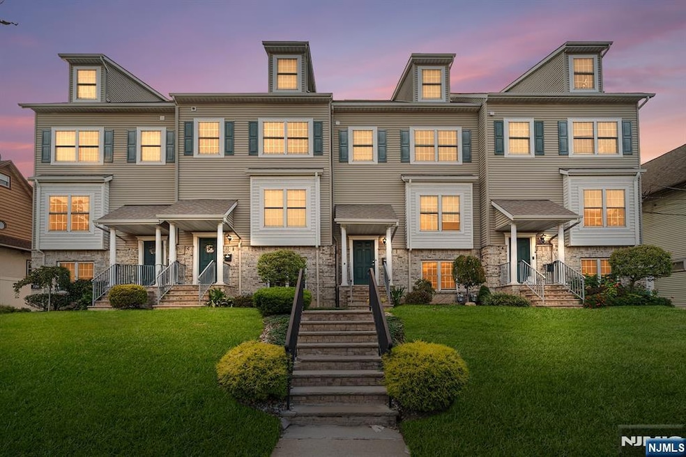 120 Chestnut St, Rutherford, NJ 07070 - photo 1