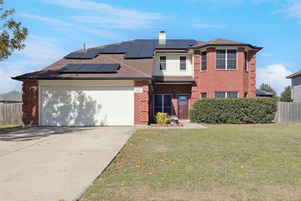 1116 Grand Central Pkwy, Saginaw, TX 76131 - photo 1