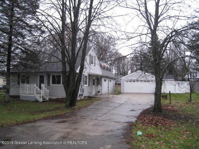 5833 Hilliard Rd, Lansing, MI 48911 - photo 1