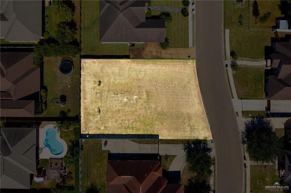 2815 Ocean View Dr, Edinburg, TX 78539 - photo 1