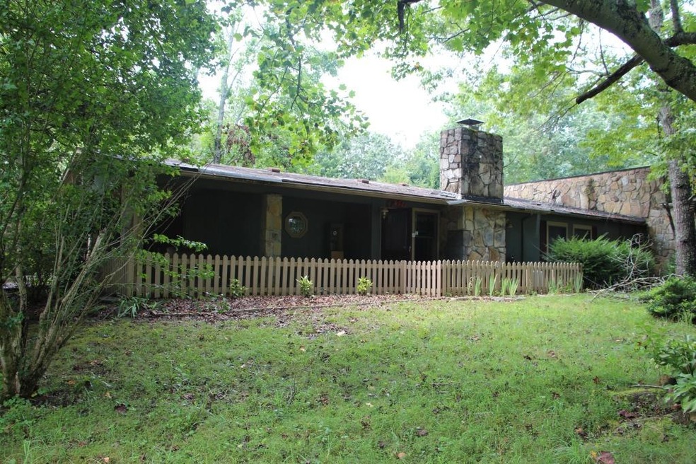 10 Lake Forest Ln, Crossville, TN 38558 - photo 1