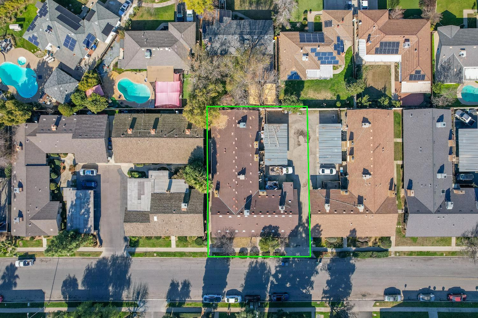 464 E Calimyrna Ave, Fresno, CA 93710 - photo 1