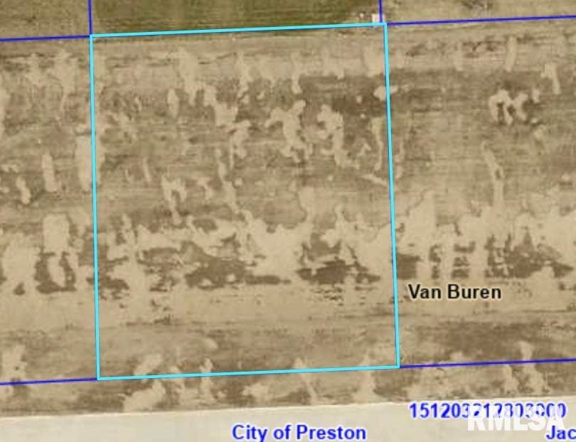 732 Marvin Ln, Preston, IA 52069 - photo 1