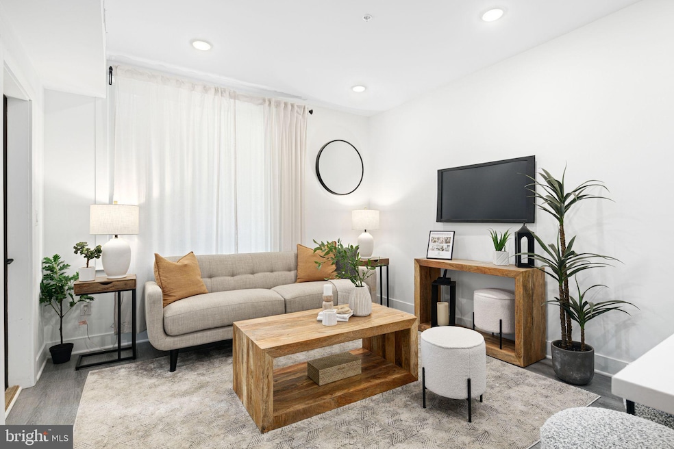 For Rent $2,121/month