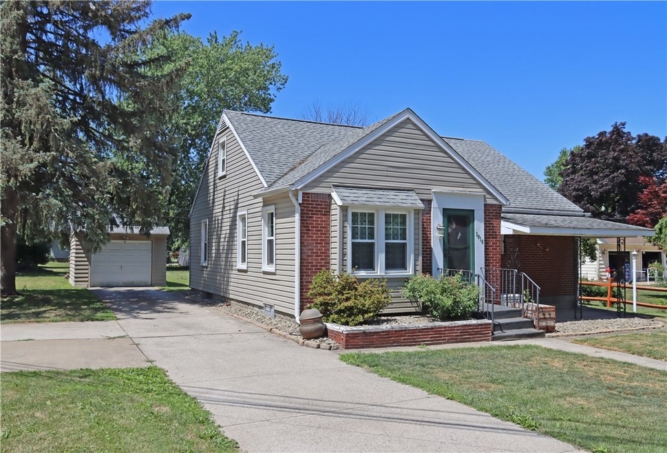 2916 Greeley Ave, Erie, PA 16506 - photo 1