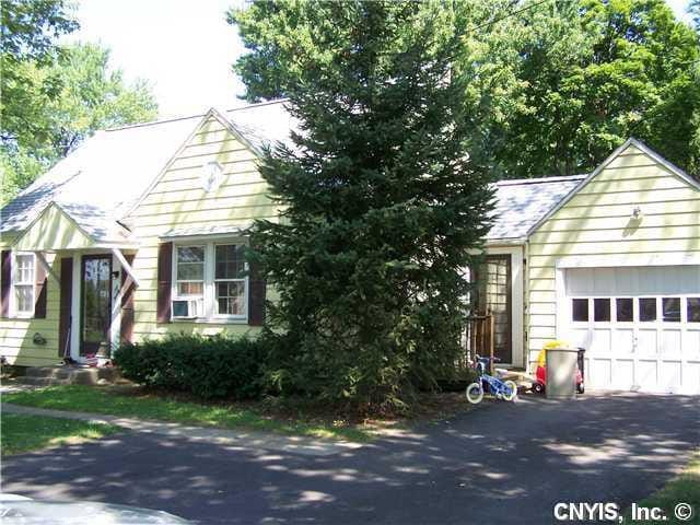 Exterior Front Classic Cape Cod