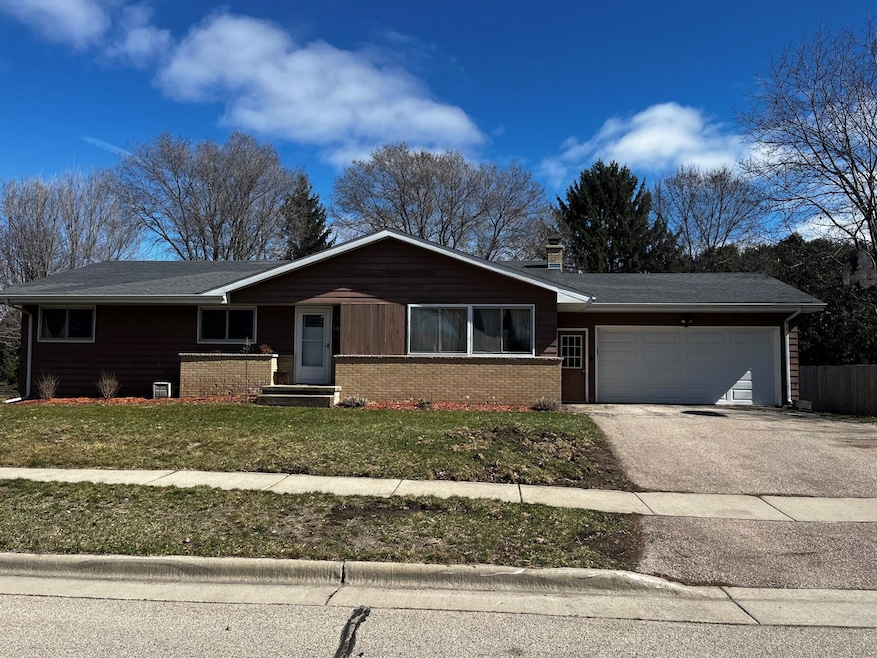 1823 East St, Black Earth, WI 53515 MLS 1973102