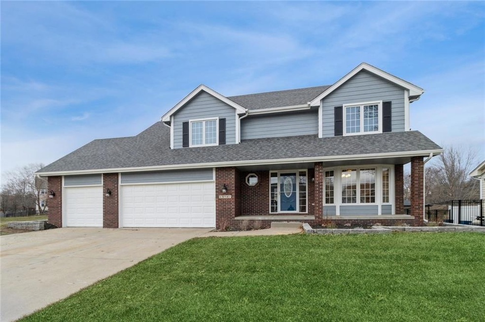 13947 Oak Brook Dr, Urbandale, IA 50323 MLS 686561